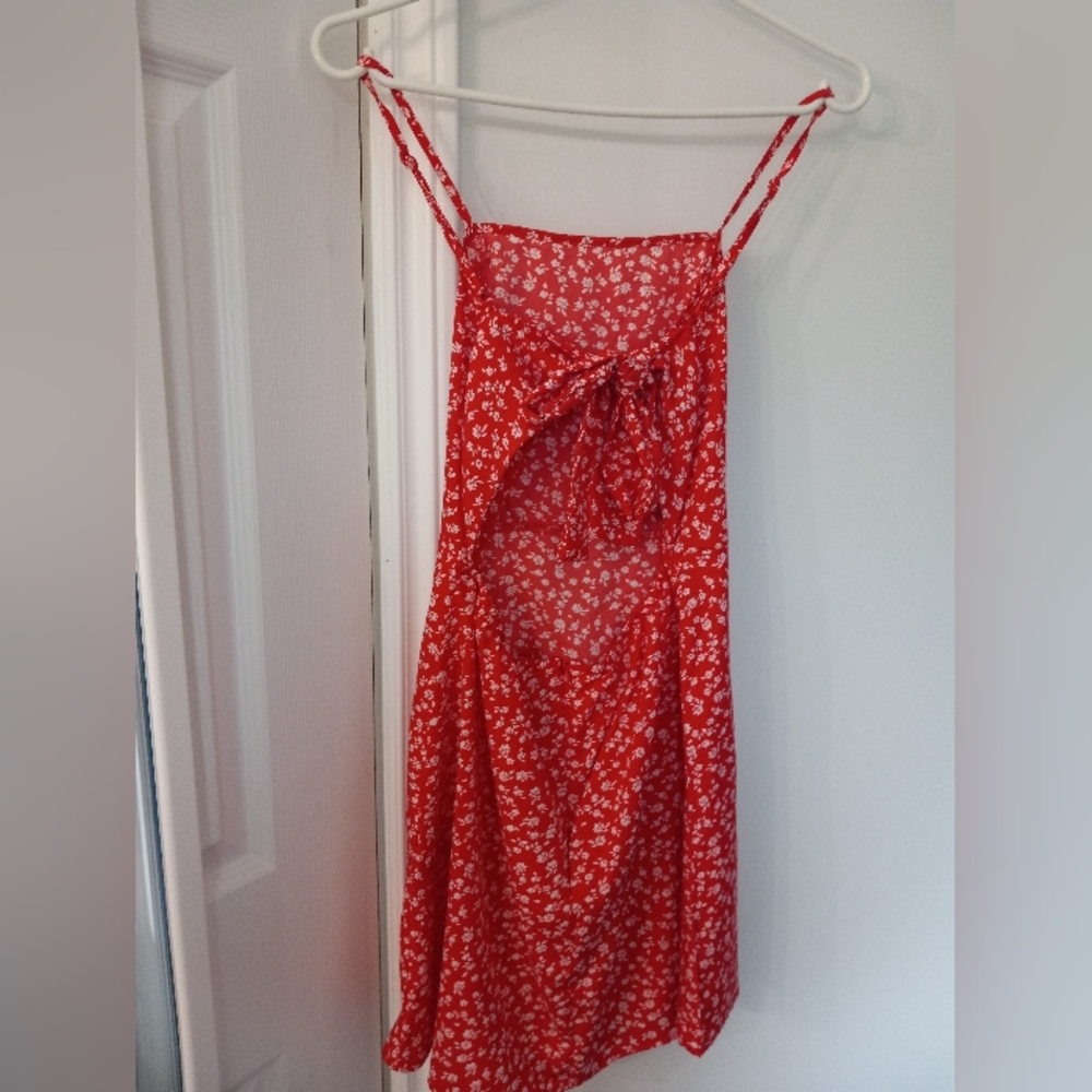 Dress - Picture 2 of 3